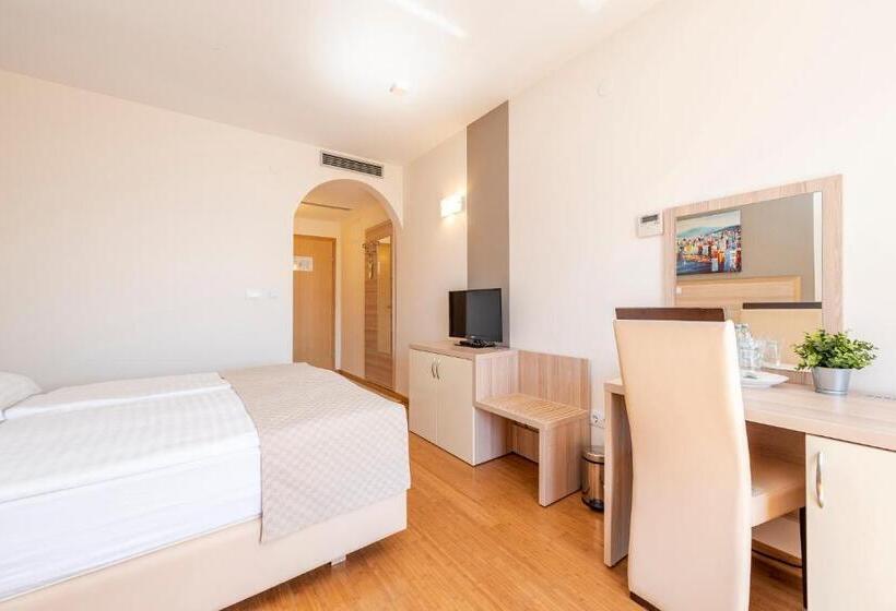 스탠다드 발코니 룸, Villa Miramar