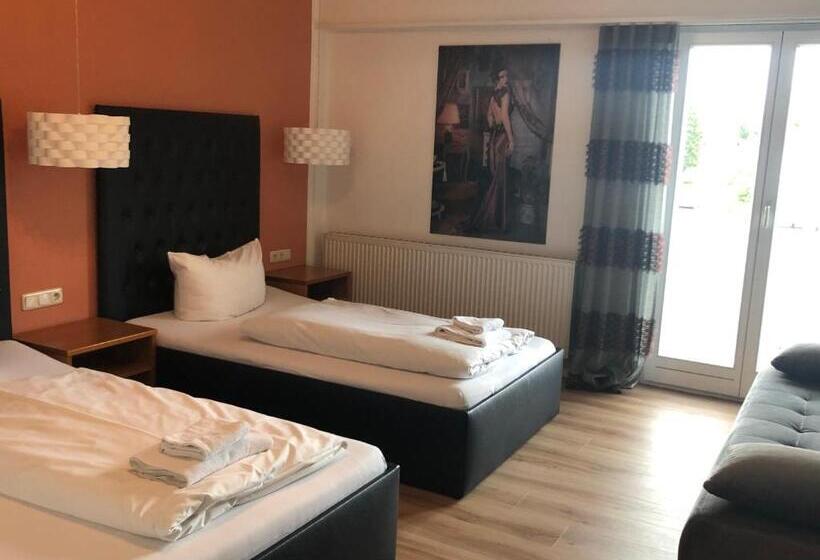 四人标准间, Arthotel Restaurant Pfeffermühle