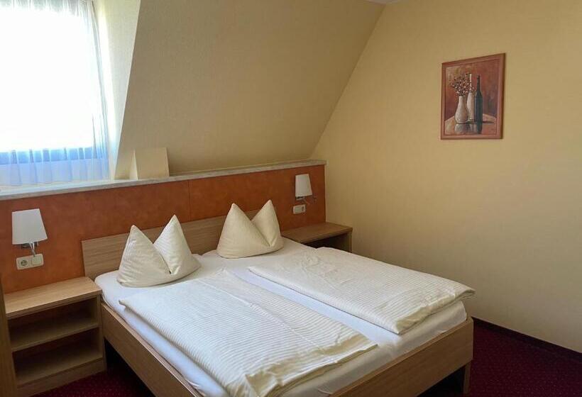 Семейный Номер, Blauer Bock   Hotel Garni