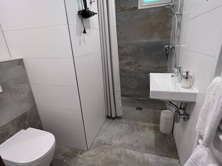Quarto Estandar, Haus Am Wald