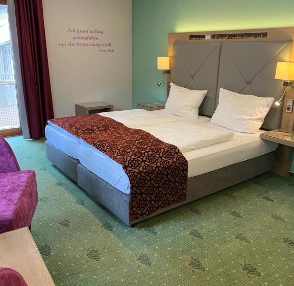 Полулюкс, Landhotel Traube