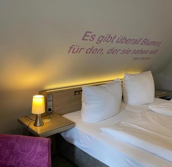 Номер Стандарт с Балконом, Landhotel Traube