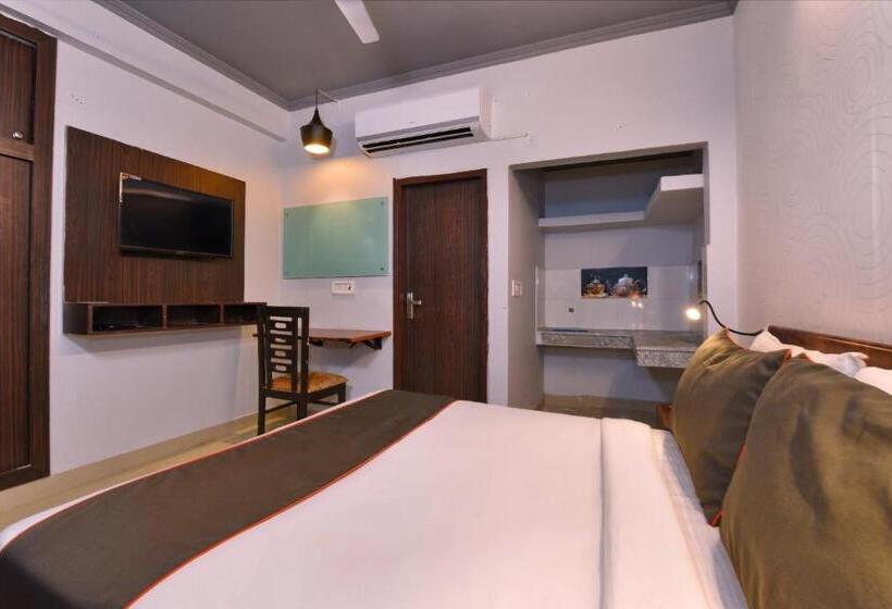 Трехместный Номер Классика, Collection O Hotel Ratiram Palace