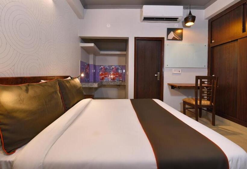 Трехместный Номер Классика, Collection O Hotel Ratiram Palace