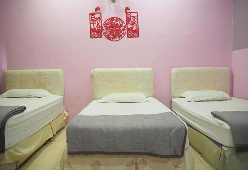 Апартаменты 4 Спальни, Oyo Homes 90575 Ck Bahau Homestay