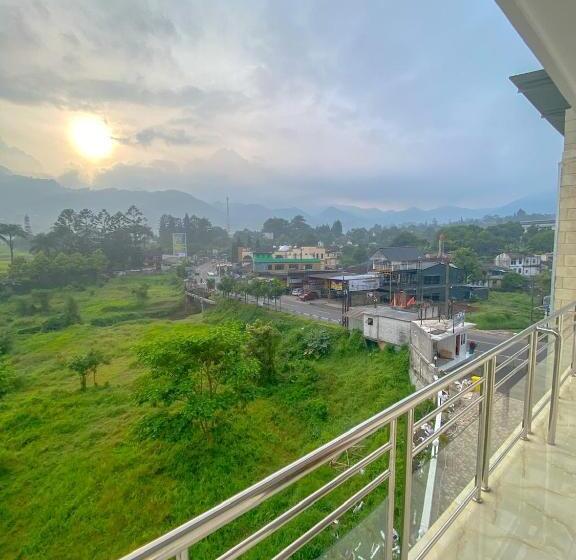 스탠다드 발코니 스튜디오, Algara Puncak