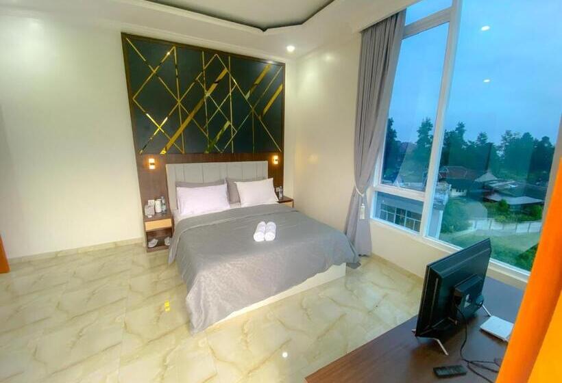 스탠다드 발코니 스튜디오, Algara Puncak