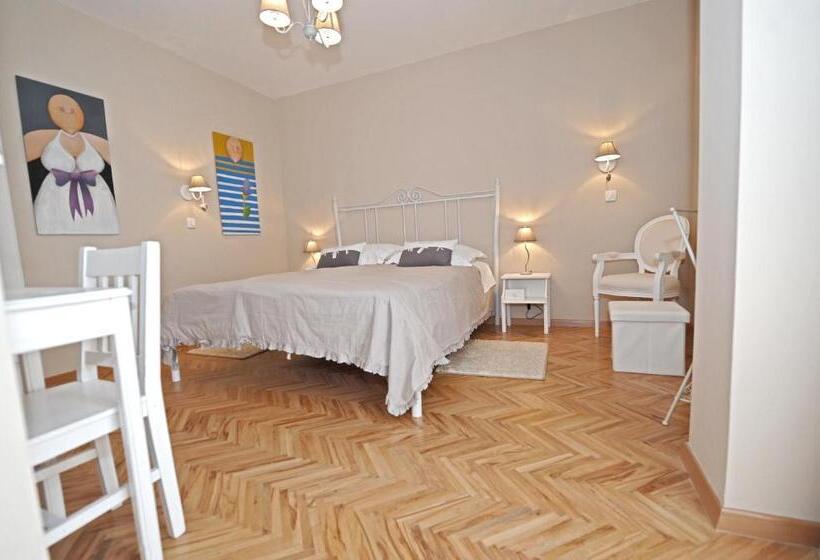 Апартаменты 1 Спальня, Tinel Rooms Old City Center