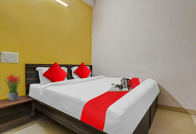 三人经典房间, Flagship Hotel Saksham