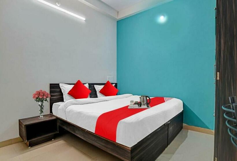 三人经典房间, Flagship Hotel Saksham