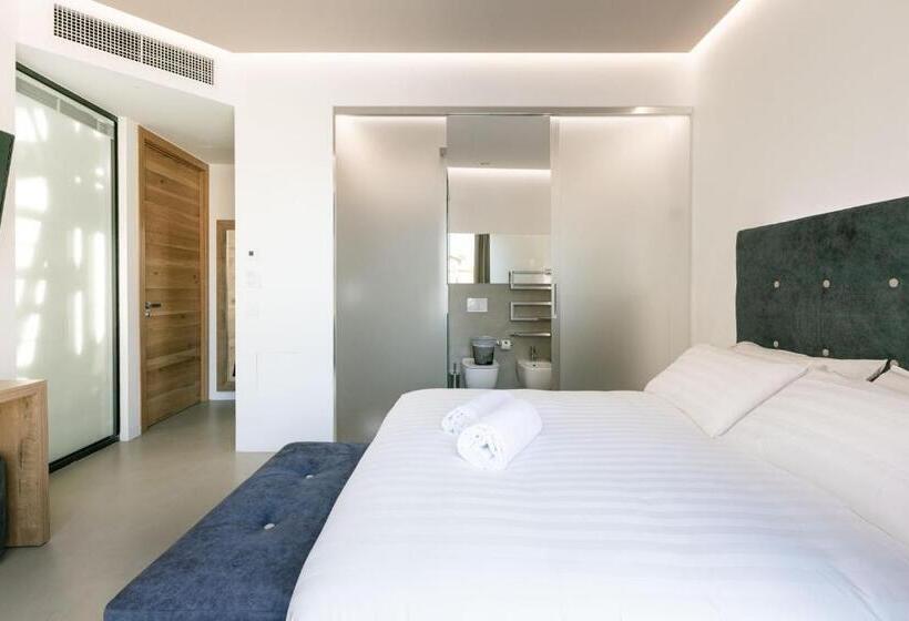 اتاق استاندارد با تخت بزرگ, Domus Cavour Rooms&suites
