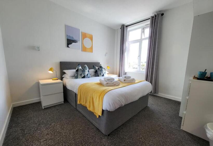 Номер Стандарт Боковой Вид на Море, Beach Hotel Torbay B&b