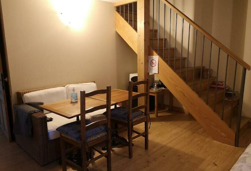 Номер Стандарт, Chambres Auberge De Thorrenc