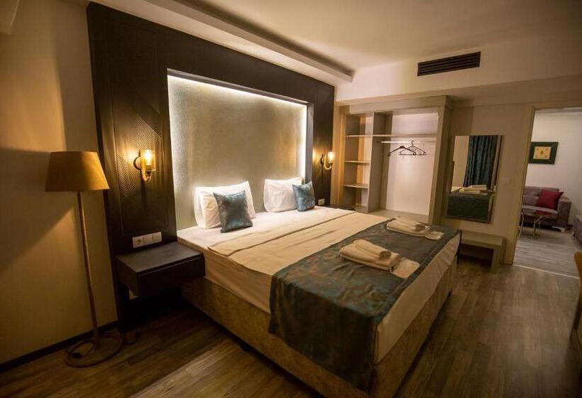 디럭스 스위트 킹 침대, Anya Resort