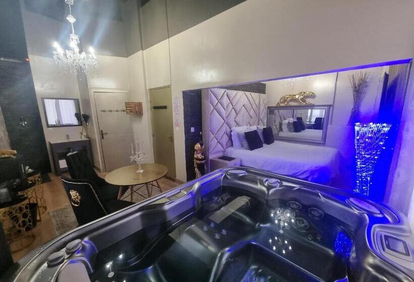 Люкс с гидромассажем, Suite Chic By Les Spa De Venus