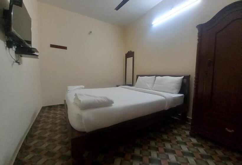 Номер Стандарт, Sri Saveraa Residency
