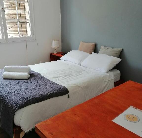 اتاق استاندارد, Hostal Suzi