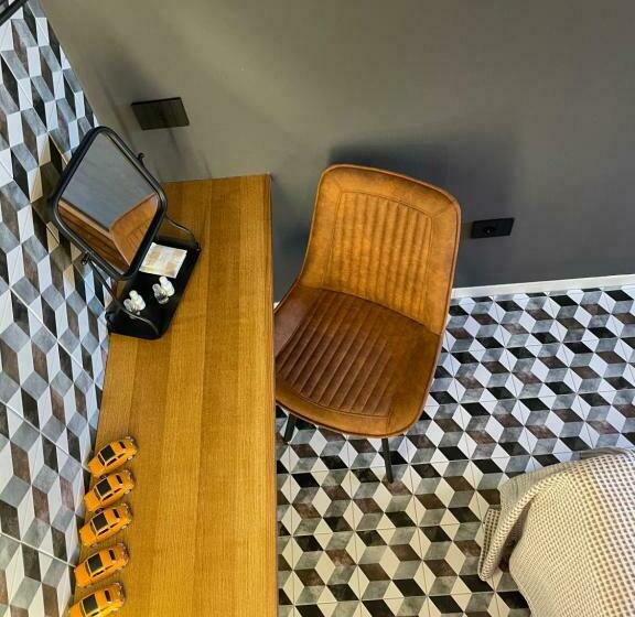 اتاق استاندارد سه نفره, Iknos Accommodation