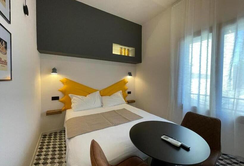اتاق استاندارد, Iknos Accommodation