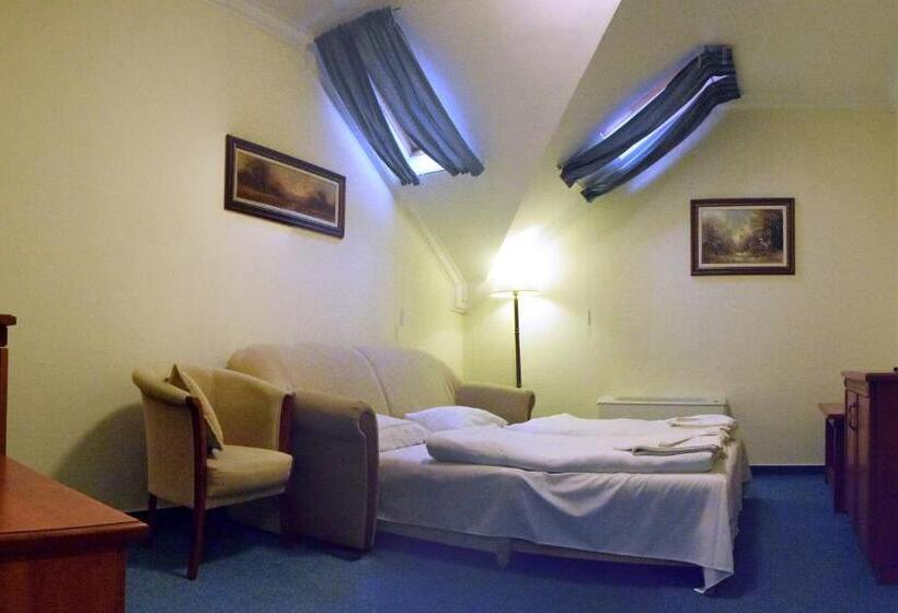 四人标准间, Geréby Kúria Hotel és Lovasudvar