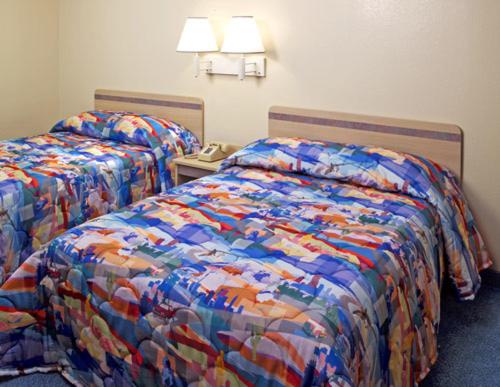Номер Стандарт 2 Двуспальные Кровати, Americas Best Value Inn Jefferson City