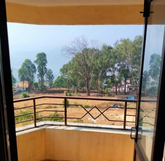 Quarto Estandar Cama King, The Dhanhills   A Valley View Hotel In Panchgani