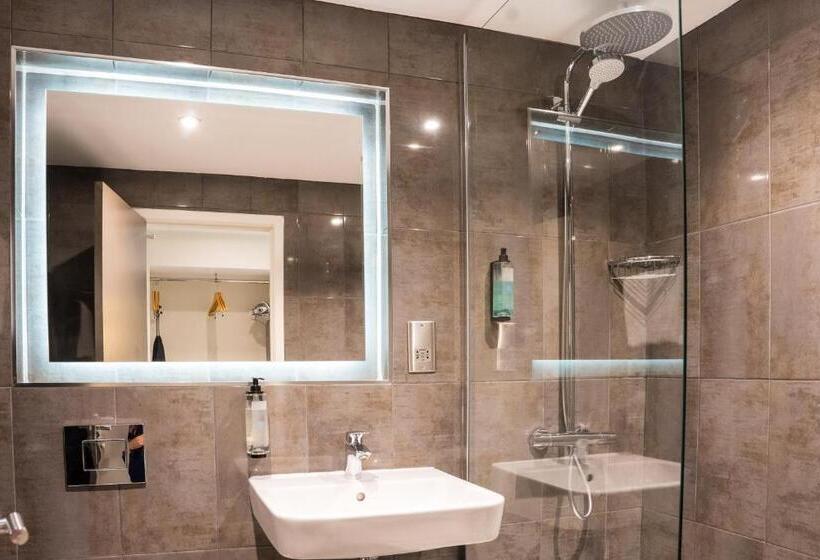 Номер Стандарт, Almondsbury Inn & Lounge