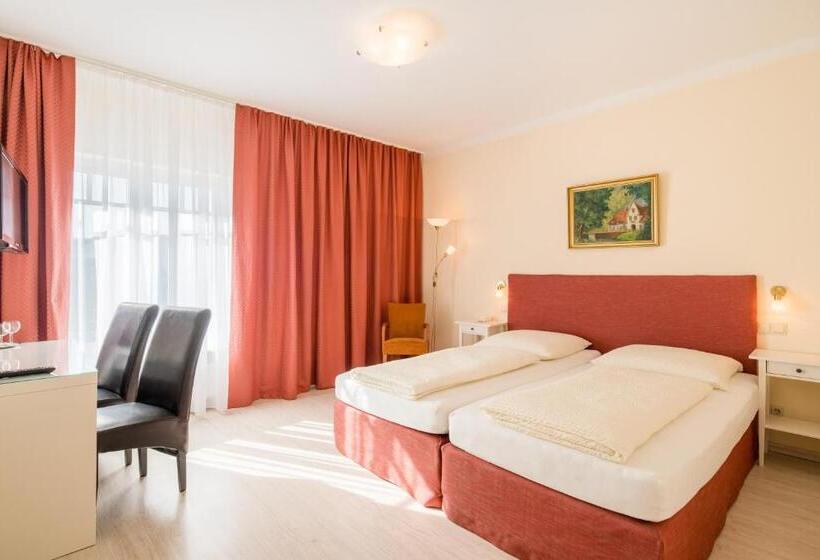 Номер Стандарт, Niebüller Hof
