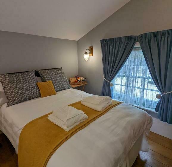 Номер Deluxe Одноместный, Banks Bed & Continental Breakfast