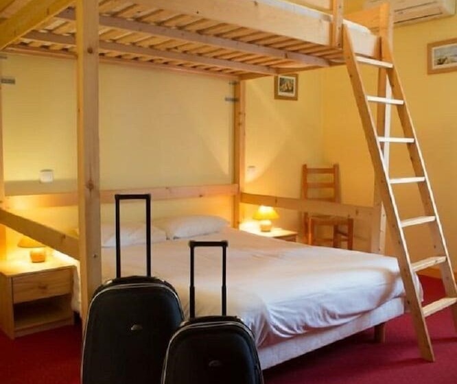 Семейный Номер, Hôtel Bellevue