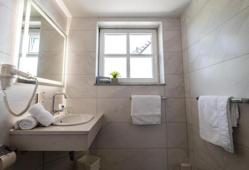Номер Стандарт с Террасой, Landhotel Rosenhof