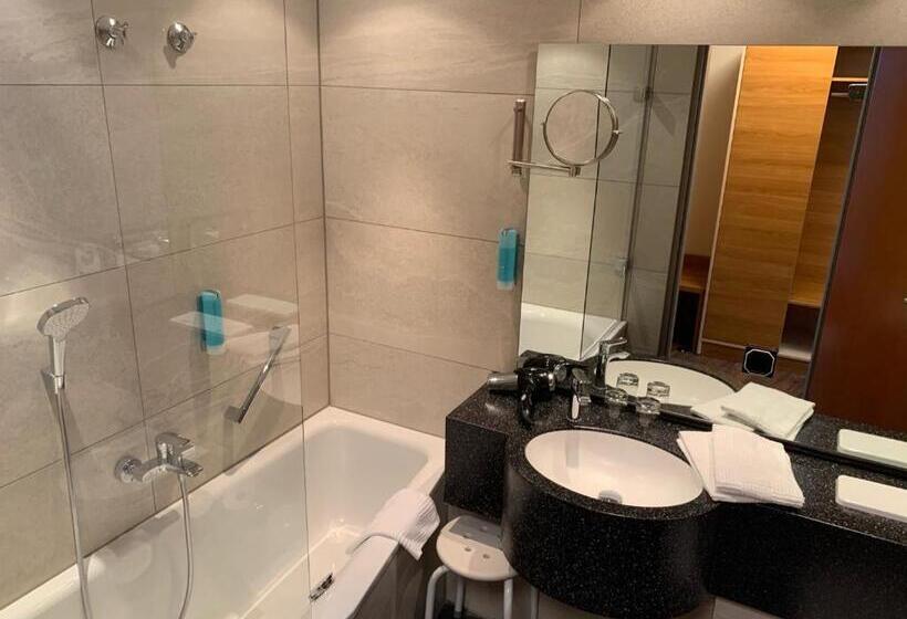 스위트, Atrium Hotel Krüger