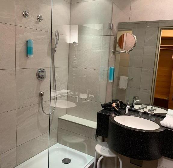 스위트, Atrium Hotel Krüger
