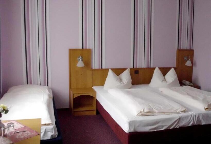 Номер Стандарт, Mucha Ohg Hotel Sembziner Hof