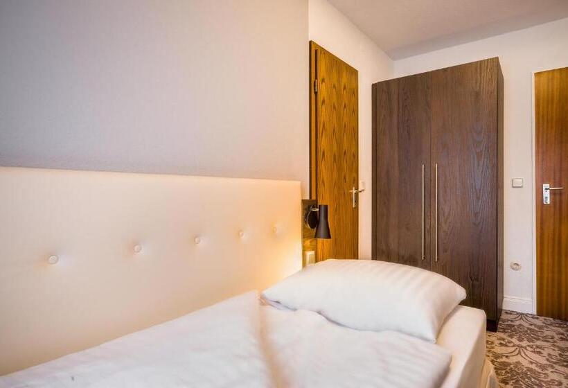 标准单人间, Signature Hotel Astoria