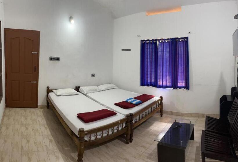 Номер Стандарт, Dakshinakasi Guest House