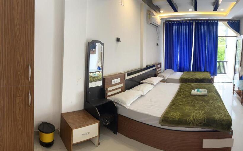 Family Suite, Dakshinakasi Guest House
