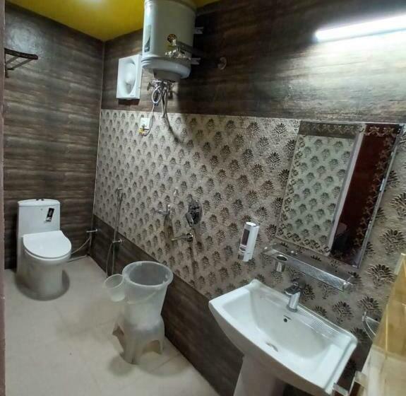 Номер Deluxe с Балконом, Mr River Resort   Mohanchatti Rishikesh