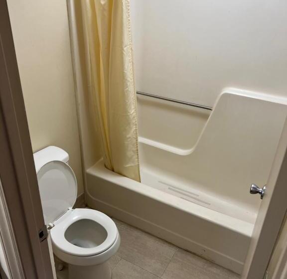 Номер Стандарт 2 Двуспальные Кровати, Green Valley Motel Winston Salem