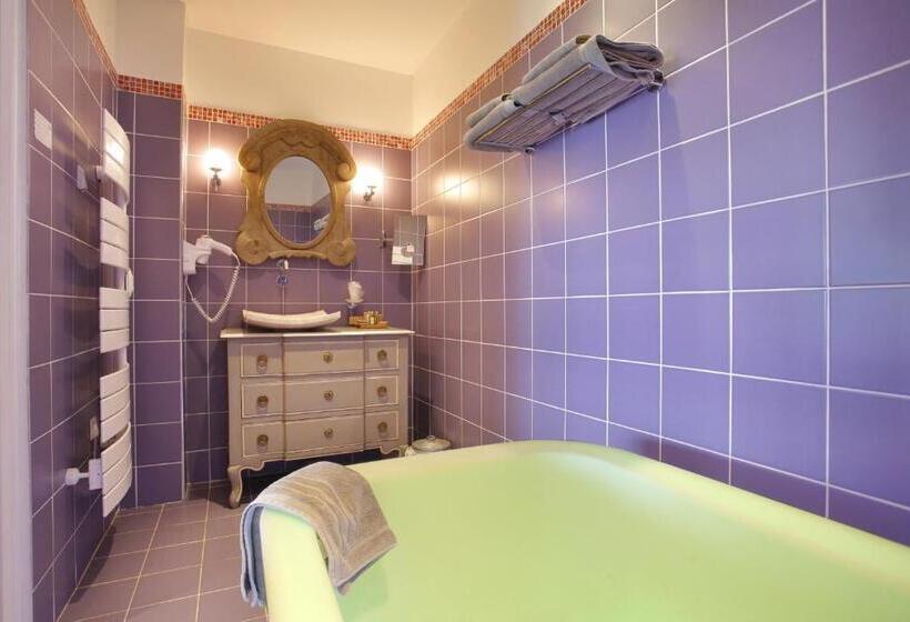 Номер Deluxe, The Originals Hôtel Le Cise Restaurant Chambres Et Suites