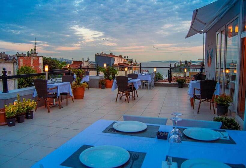 اتاق استاندارد سه نفره, Sarnic Hotel & Sarnic Premier
