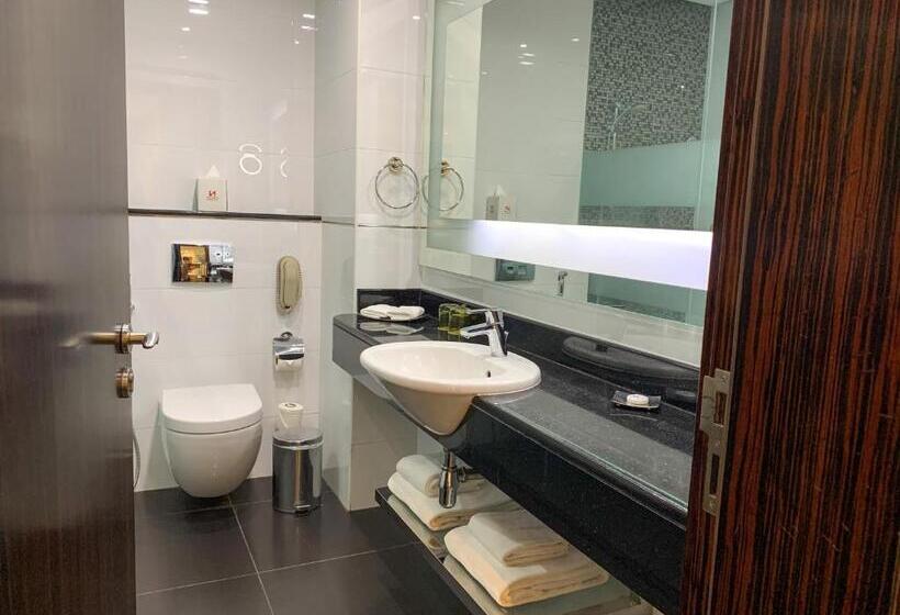 اتاق سوپریور با تخت بزرگ, Swiss Belhotel Seef Bahrain