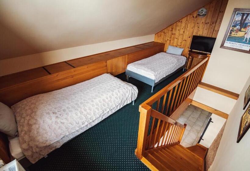 带阳台套房, šumava Inn