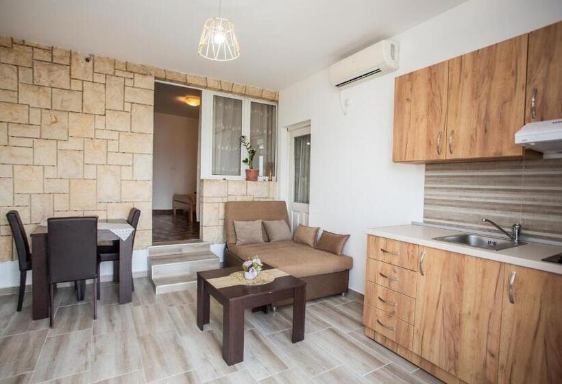 آپارتمان 1 خوابه با چشم‌انداز دریا, Apartments Jelena Ulcinj