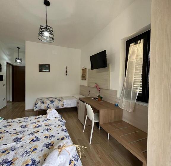 景色の見えるトリプルスタンダードルーム, Bellavista Rooms