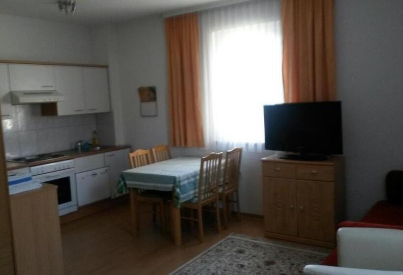 Апартаменты 2 Спальни, Pension Parzer Pressbaum Bei Wien
