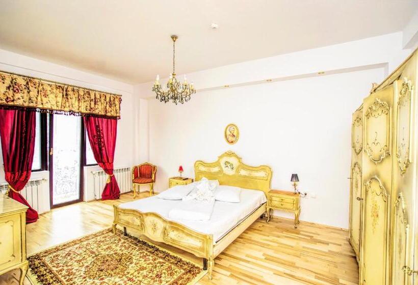 اتاق لوکس, Coroana Moldovei