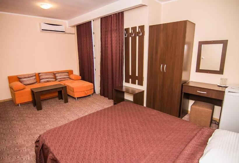 Номер Стандарт Трехместный, Vila Km 0