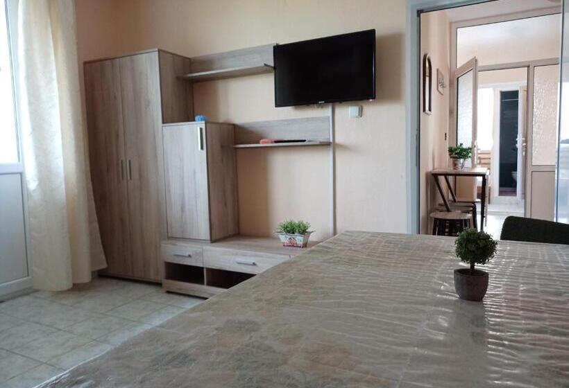 Апартаменты 1 Спальня с Балконом, Guest House 51