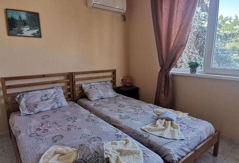 Номер Стандарт, Guest House 51